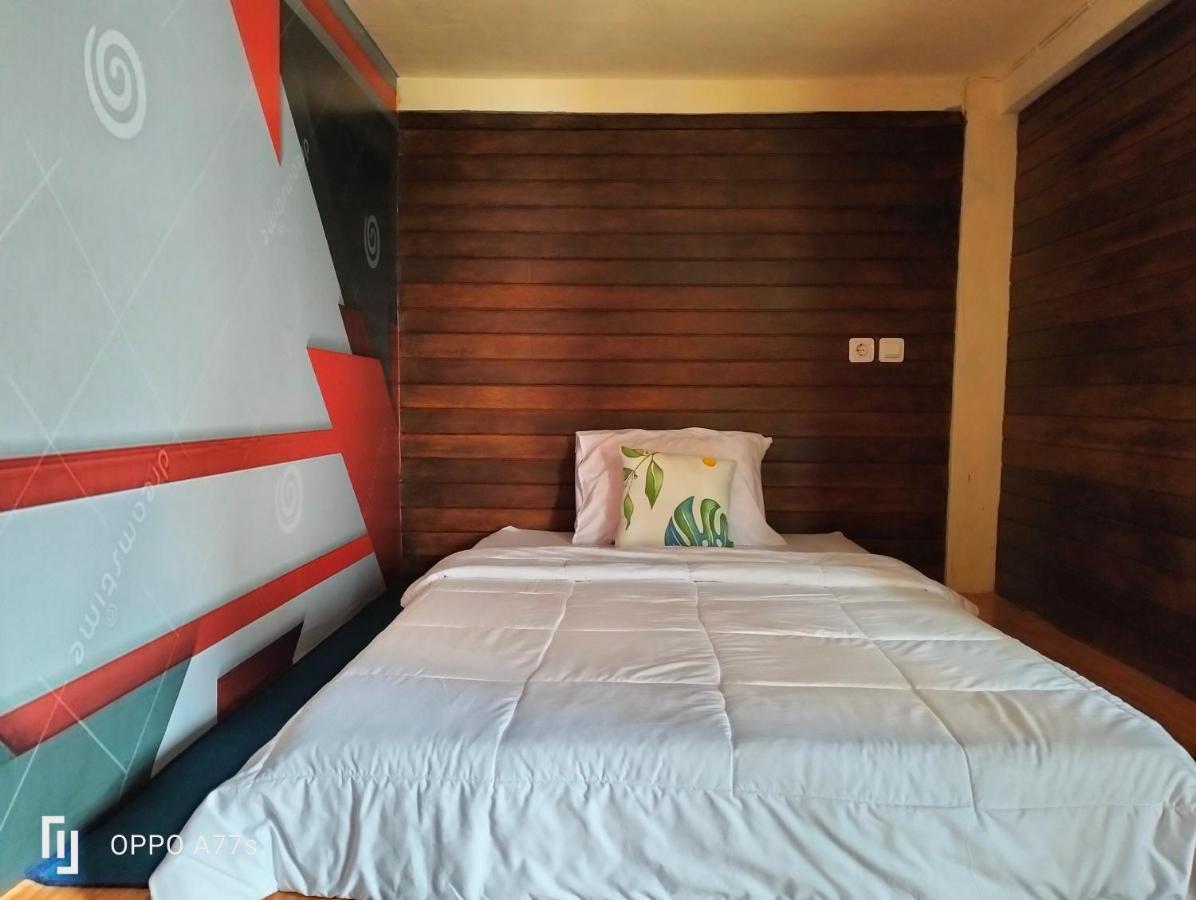 Tara Hostel Batununggul Екстериор снимка