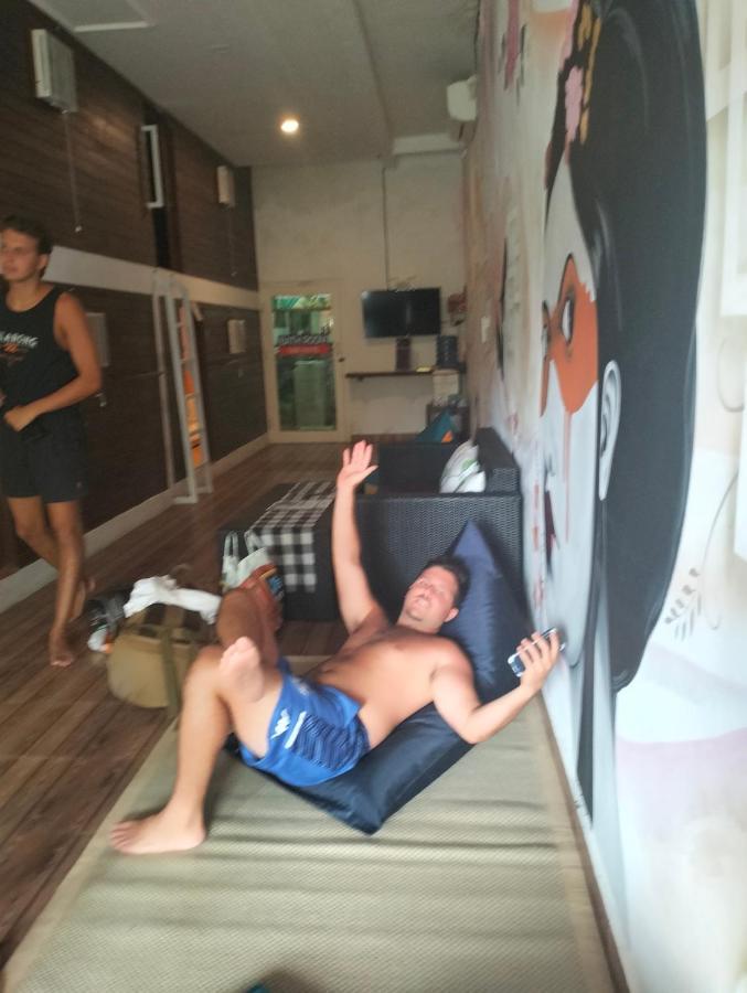 Tara Hostel Batununggul Екстериор снимка